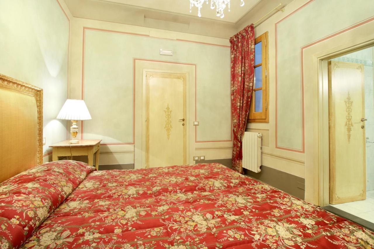 פירנצה B&B Amalia Suites מראה חיצוני תמונה